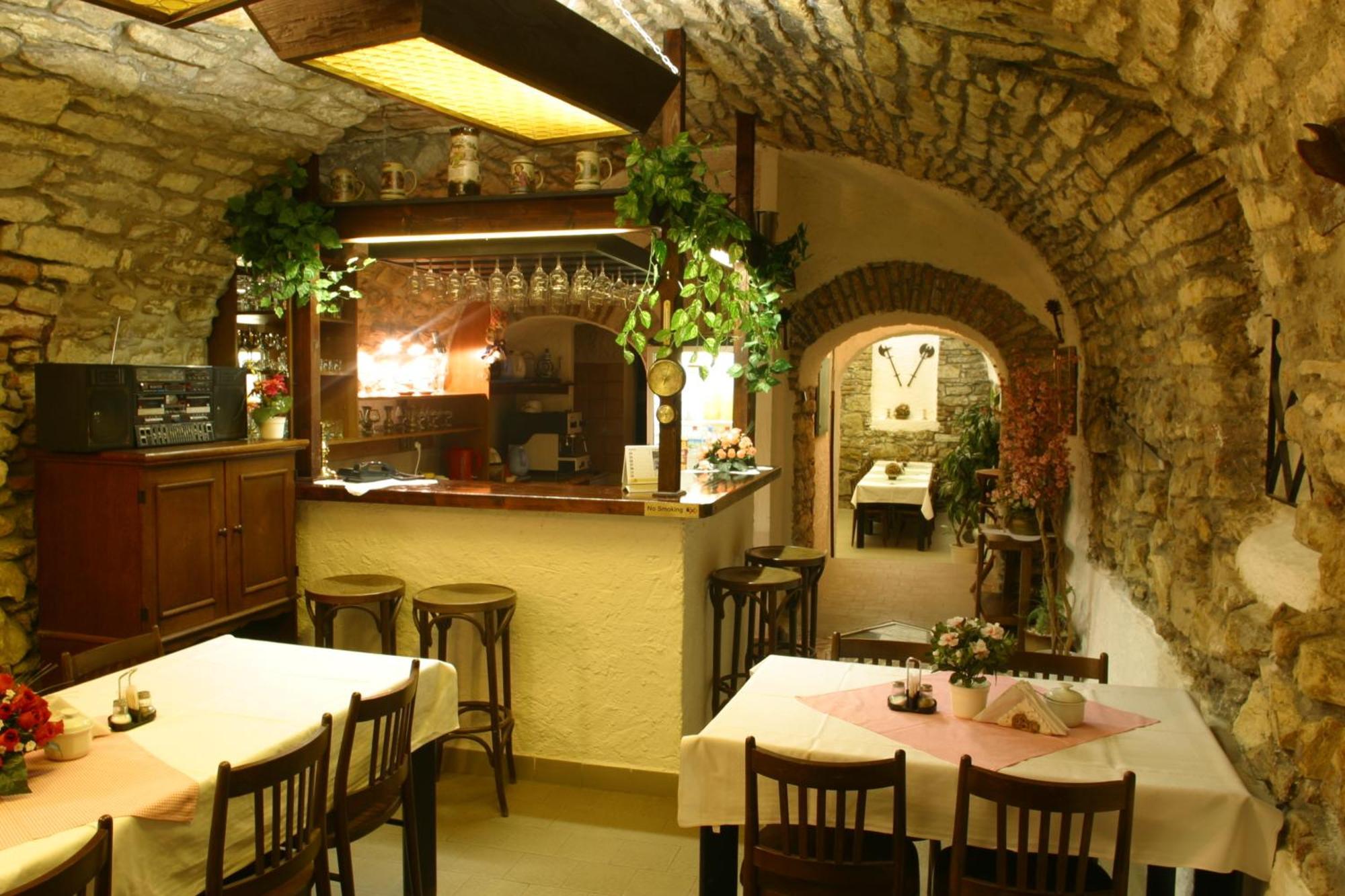Betlem Club Hotel Prague Restoran gambar